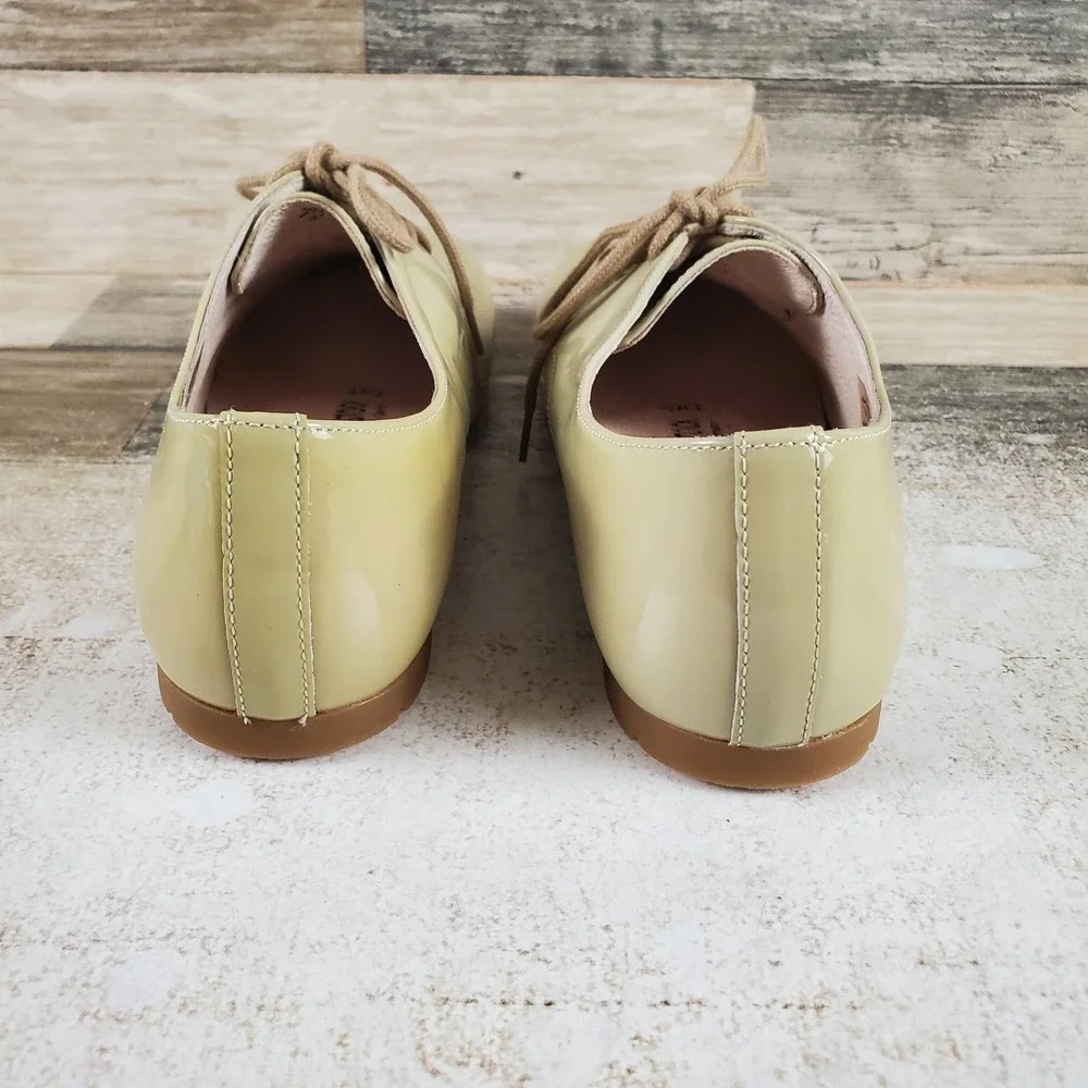 Birkenstock Saunders Womens Shoes Sz 6 Cloud Patent Leather Lace Up Oxfords